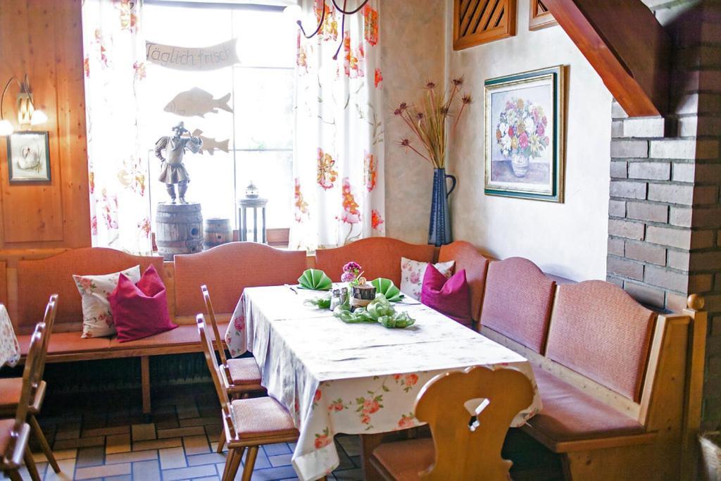 Hotel Brauereigasthof Schwanenbraeu 埃伯曼施塔特 外观 照片